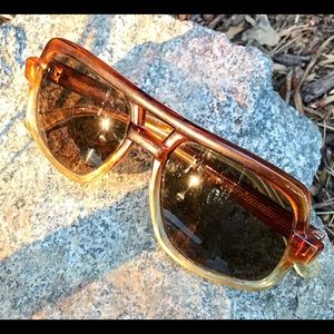 Vintage 1970s men’s Aviator Sunglasses Italian